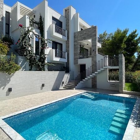 Villa Pine Бар Экстерьер фото