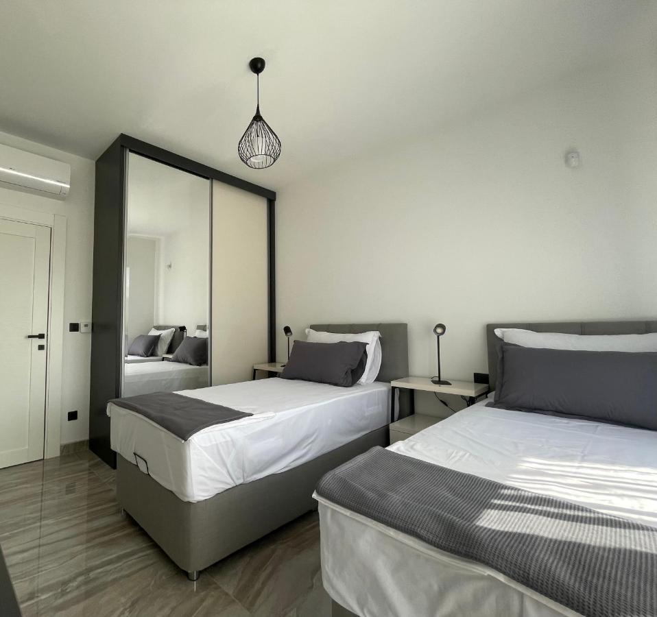 Villa Pine Бар Экстерьер фото