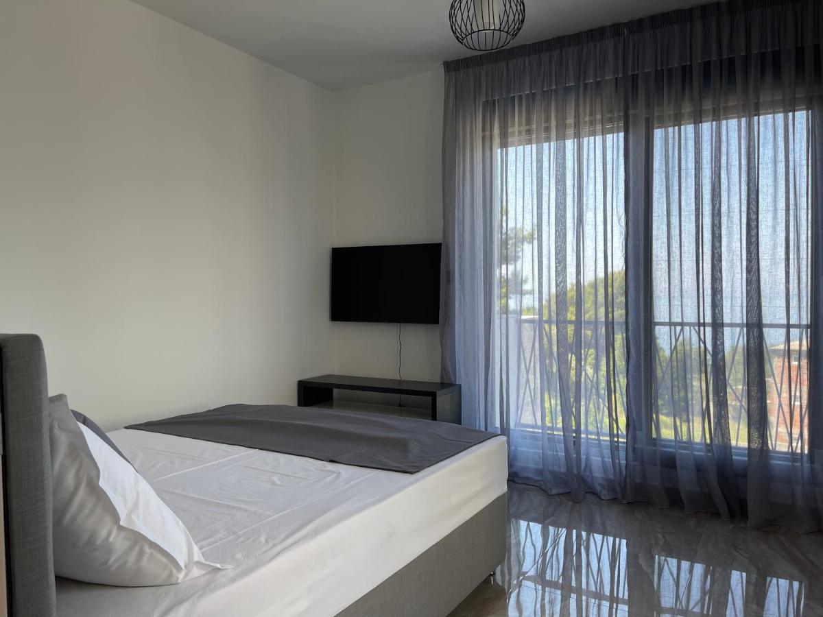 Villa Pine Бар Экстерьер фото