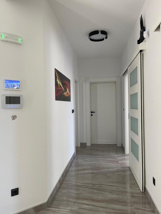 Villa Pine Бар Экстерьер фото